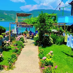 Erda Lakeside Frühstückspension Lini