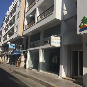 Nautilus Tourist Hotel apartamentowy Larnaca